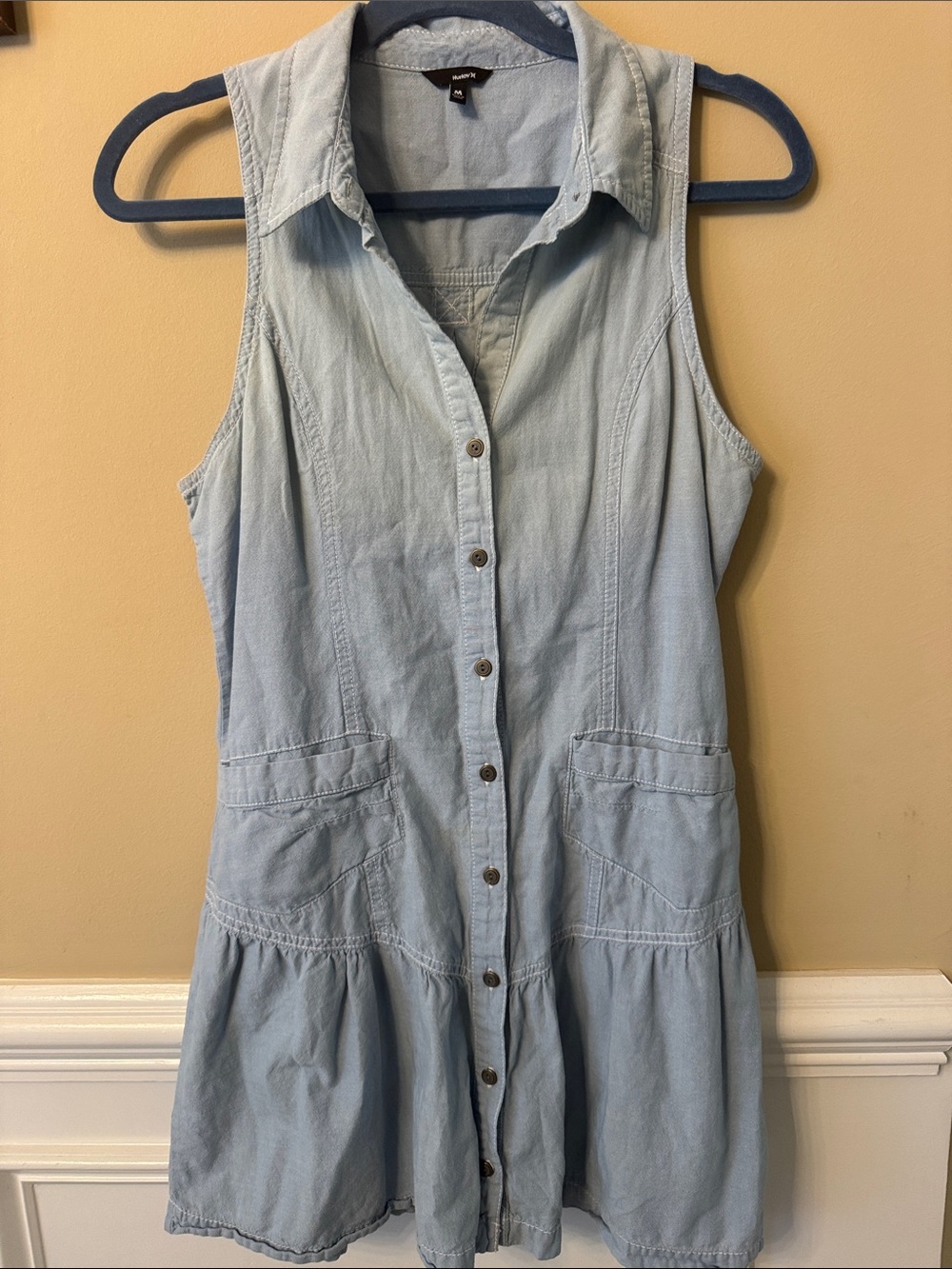 Hurley Light Blue Sleeveless Tunic PTP 18 L 32.5